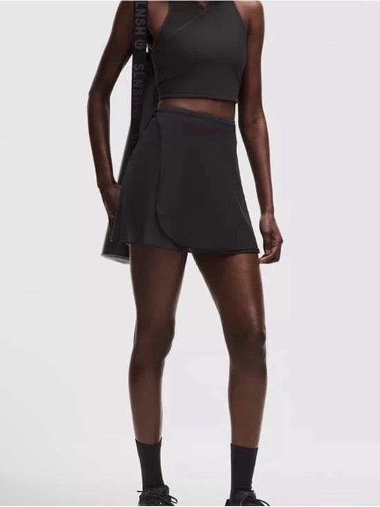 lululemon athletica Pants - lululemon SLNSH collab Black Mesh Convertible Skirt